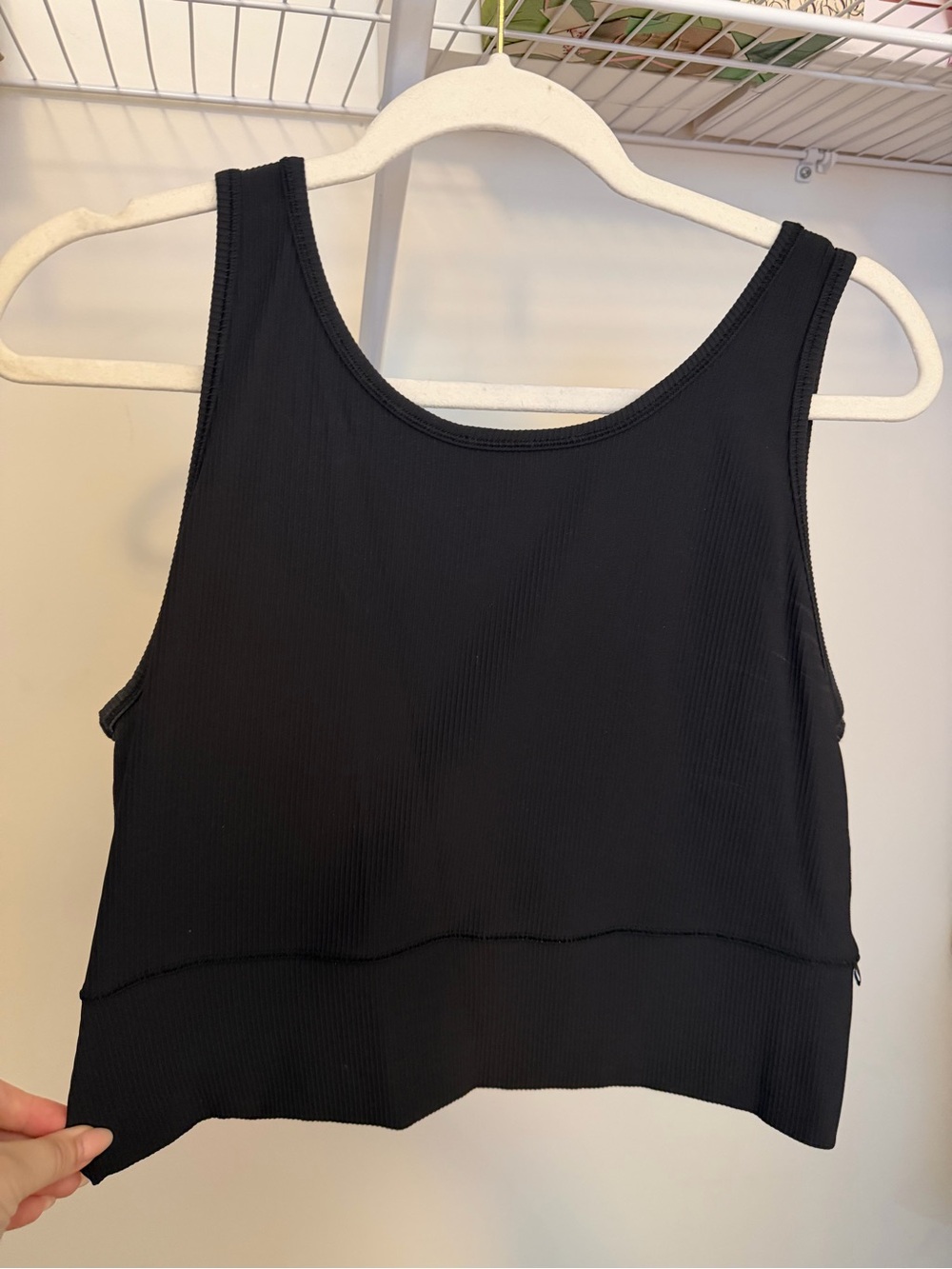 Lululemon Black Ribbed Crop Tank Top - Women